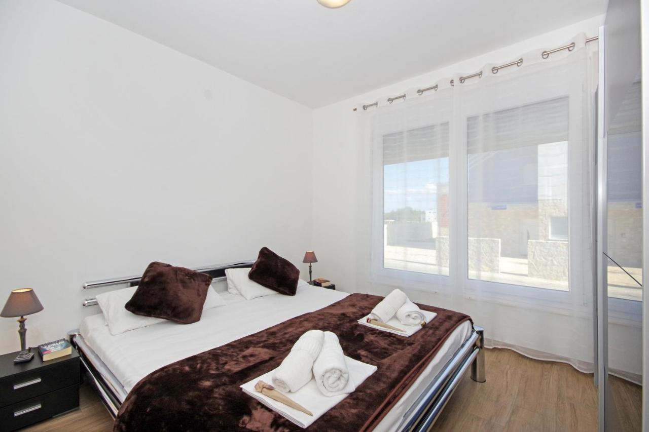 Apartment Laura Privlaka  Buitenkant foto