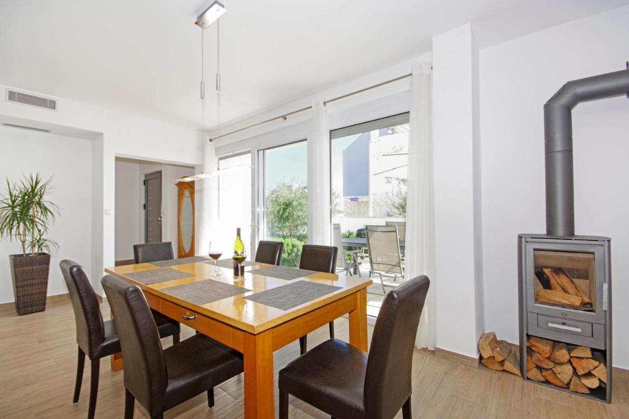 Apartment Laura Privlaka  Buitenkant foto