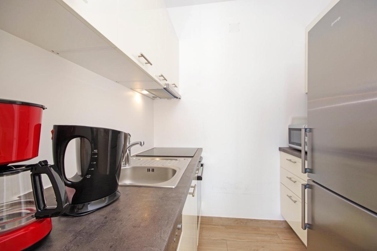 Apartment Laura Privlaka  Buitenkant foto