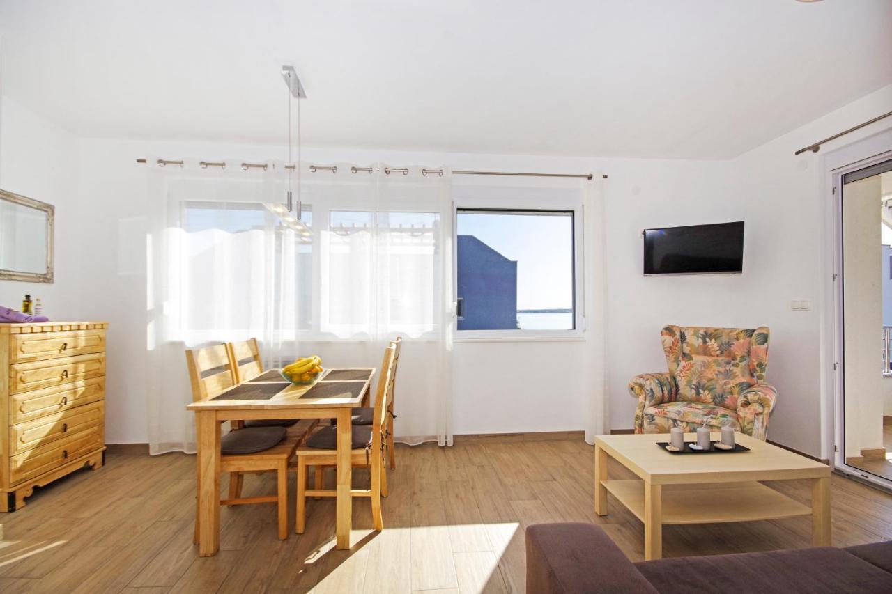 Apartment Laura Privlaka  Buitenkant foto