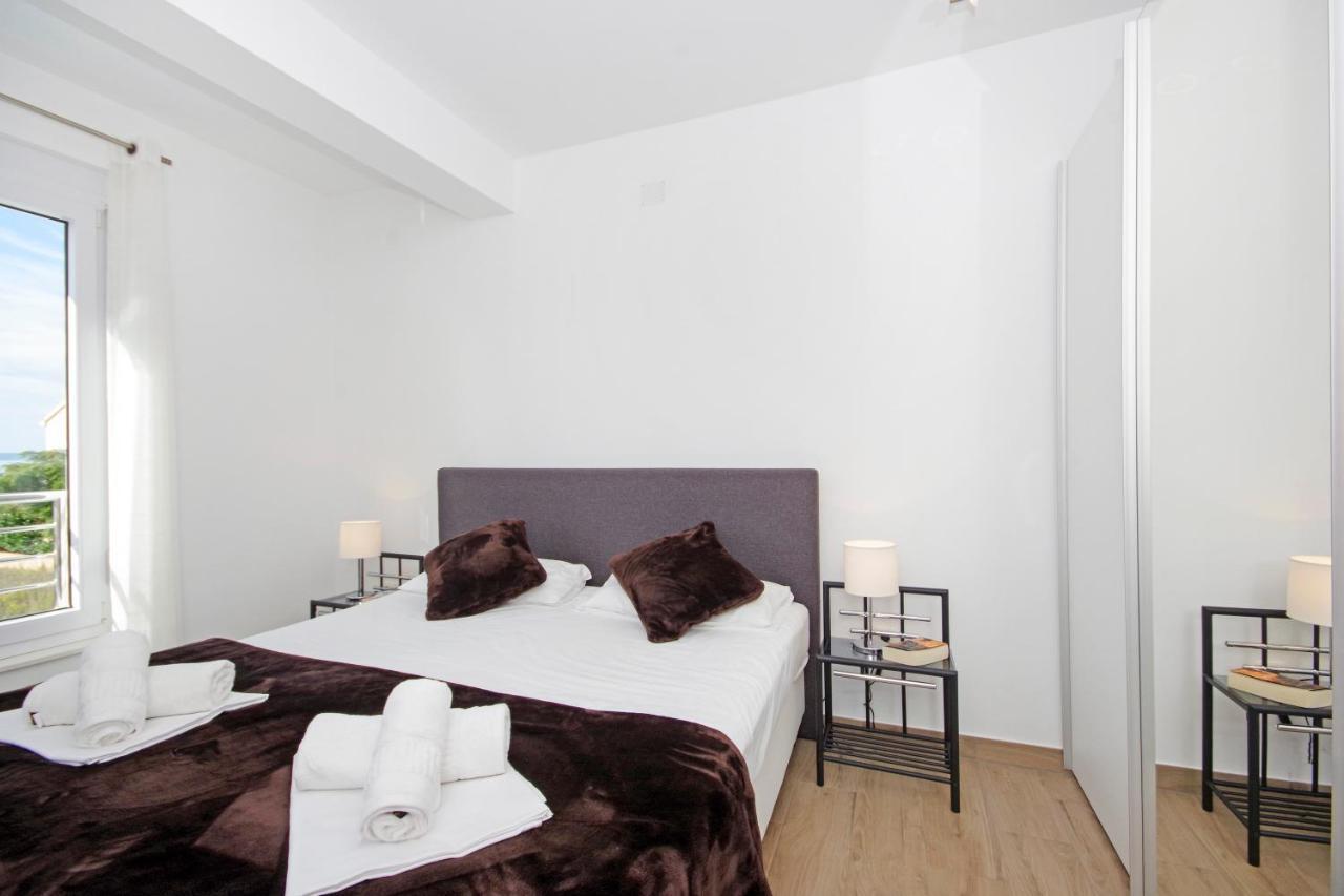 Apartment Laura Privlaka  Buitenkant foto