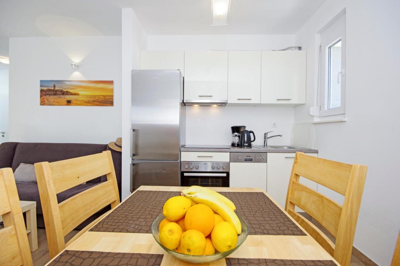 Apartment Laura Privlaka  Buitenkant foto