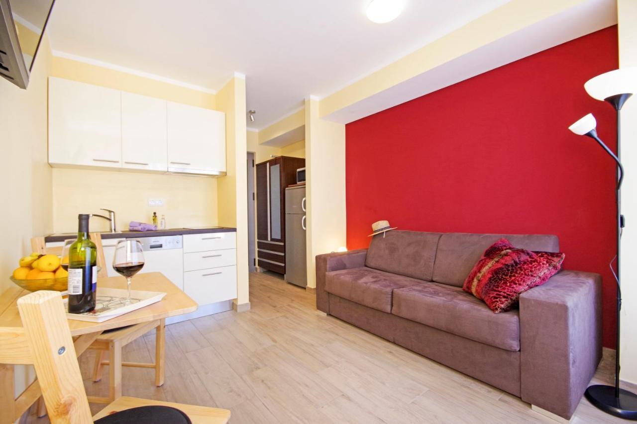 Apartment Laura Privlaka  Buitenkant foto