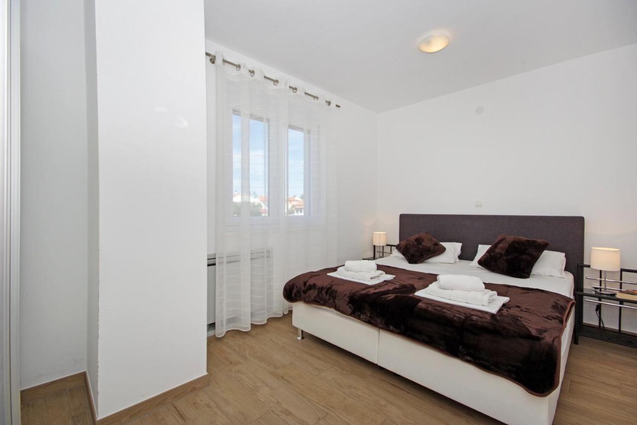 Apartment Laura Privlaka  Buitenkant foto