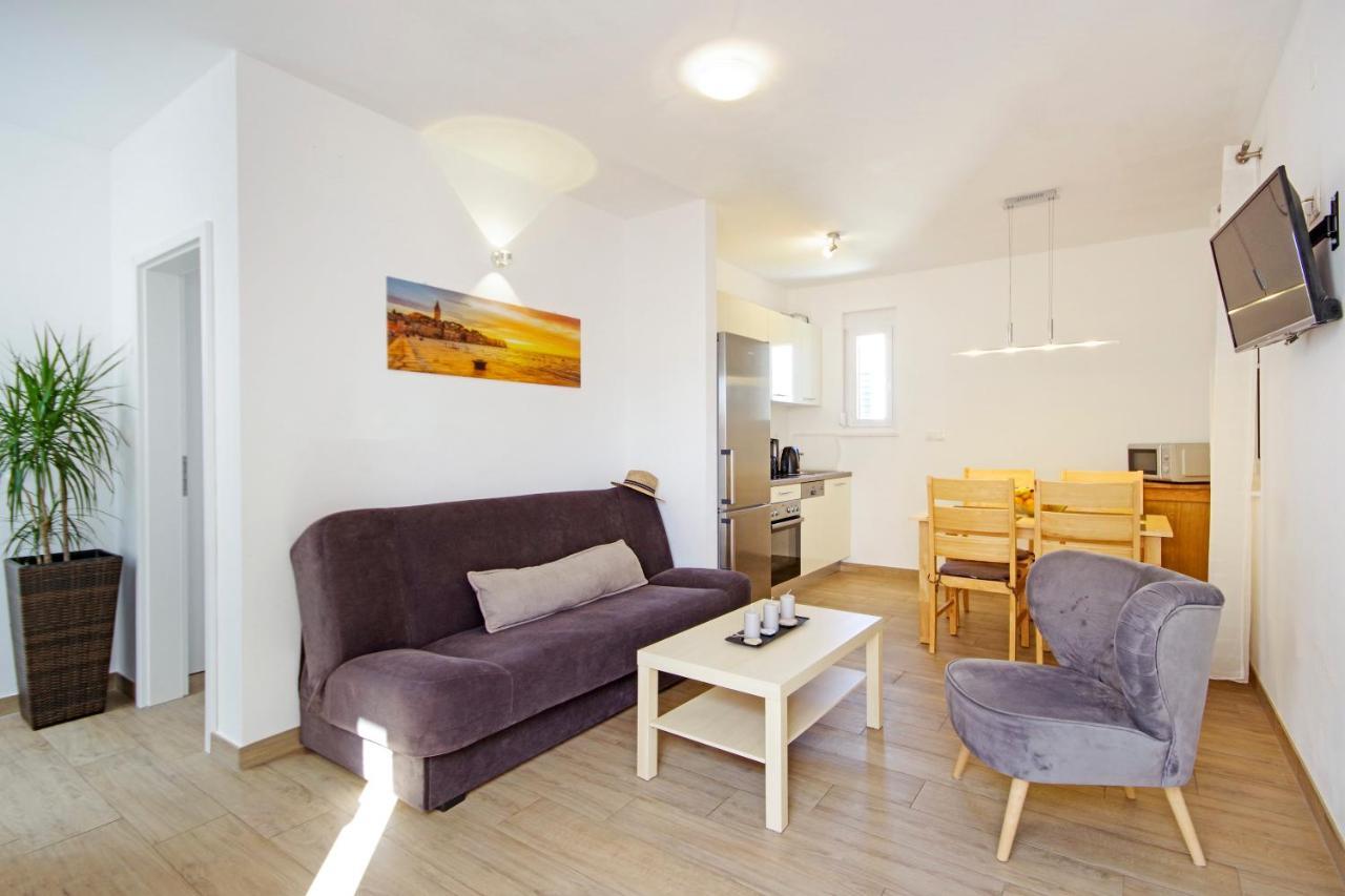 Apartment Laura Privlaka  Buitenkant foto